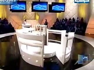 عندي ما نقلك هل تفتح كريمة الستار علي خطيبها الكذاب