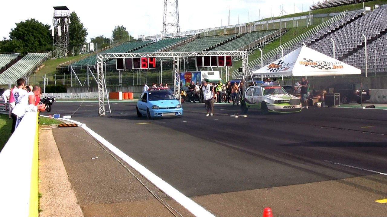 Renault Clio TDI Turbo Vs. VW Golf Turbo