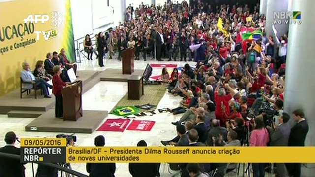 Partidários comemoram anulação do impeachment