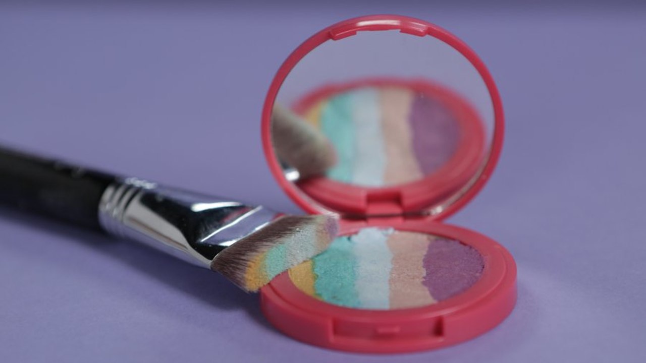 DIY the Sold-Out Rainbow Highlighter, and Prepare to Look Magical!