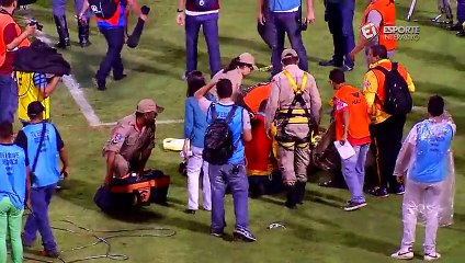 Une bagarre générale d'une violence extrême éclate lors d'un match au Brési