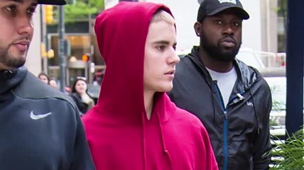 Justin Bieber ließ sich sein Gesicht tätowieren