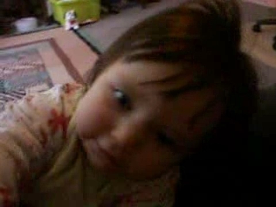 Laure et ses premiers bisous