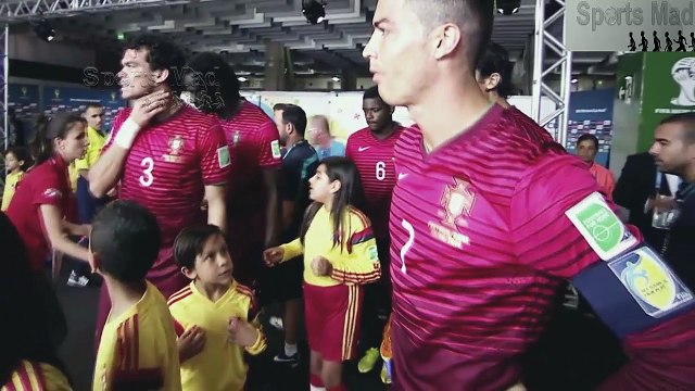 CRISTIANO RONALDO AND LIONEL MESSI RESPECT MOMMENT