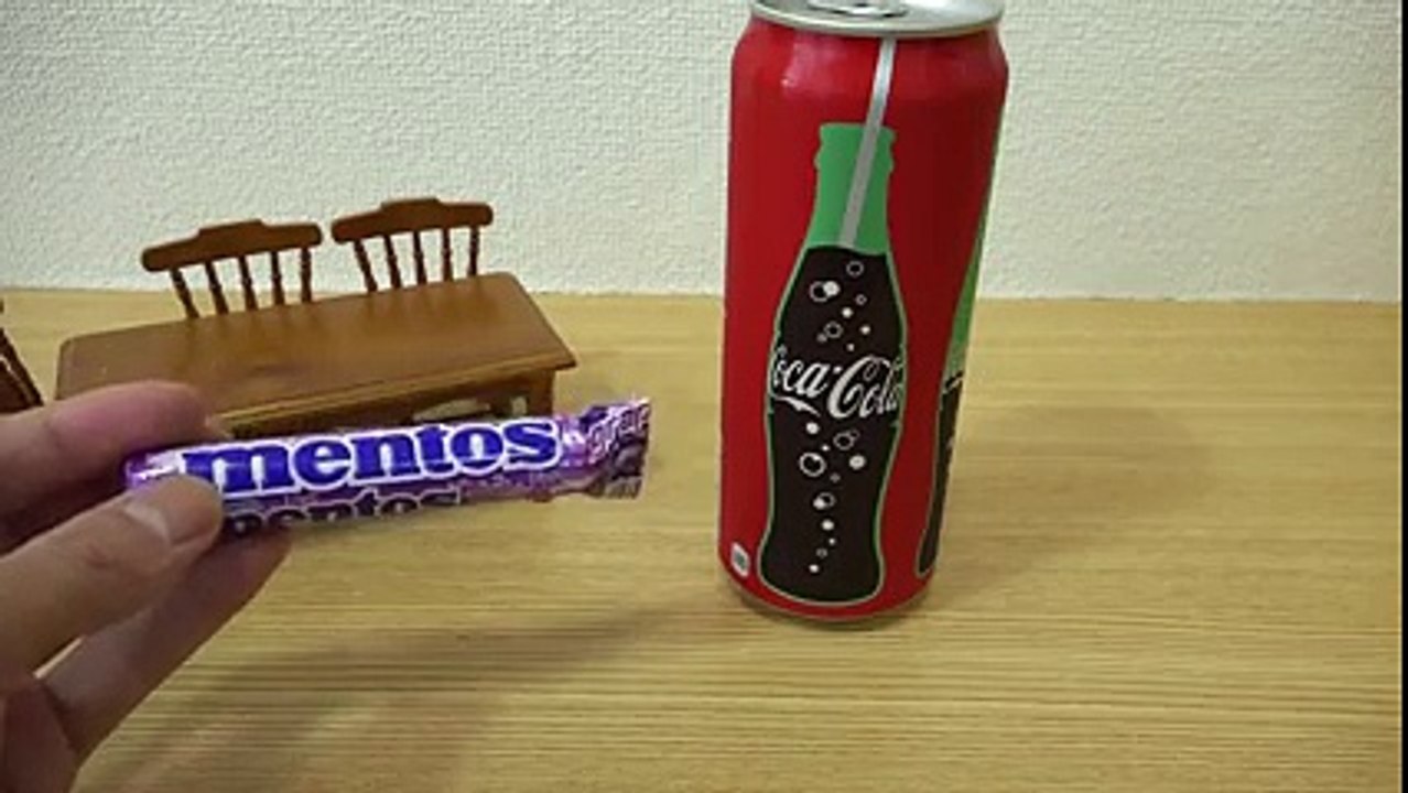 Mini coke and mentos ミニチュアコーラメントス