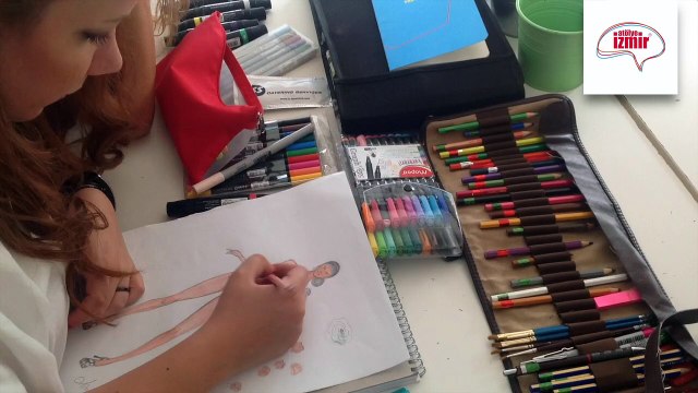 Moda Tasarım Stilistlik Abiye Elbise Çizimi