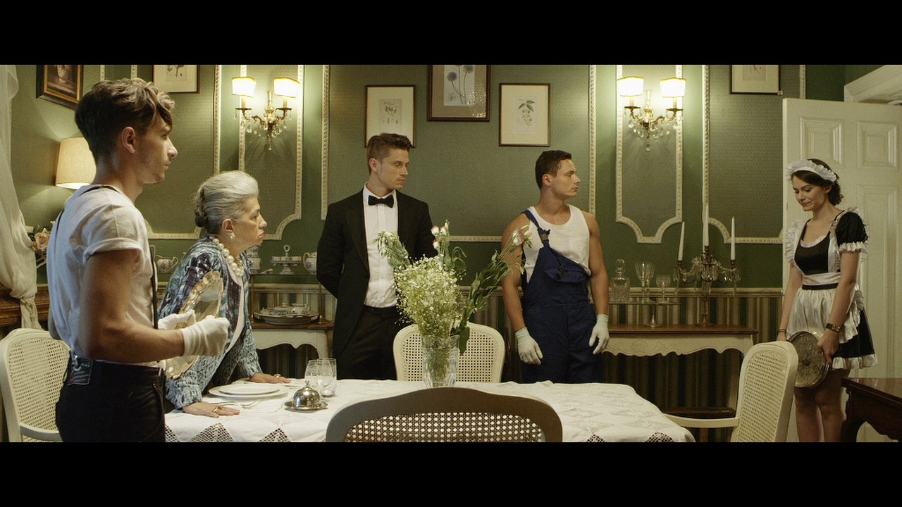 Beatrice - Bad Girl (Official Music Video)