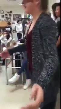 Ce professeur va regretter d’avoir fait participer ses élèves à cette expérience de prévention !