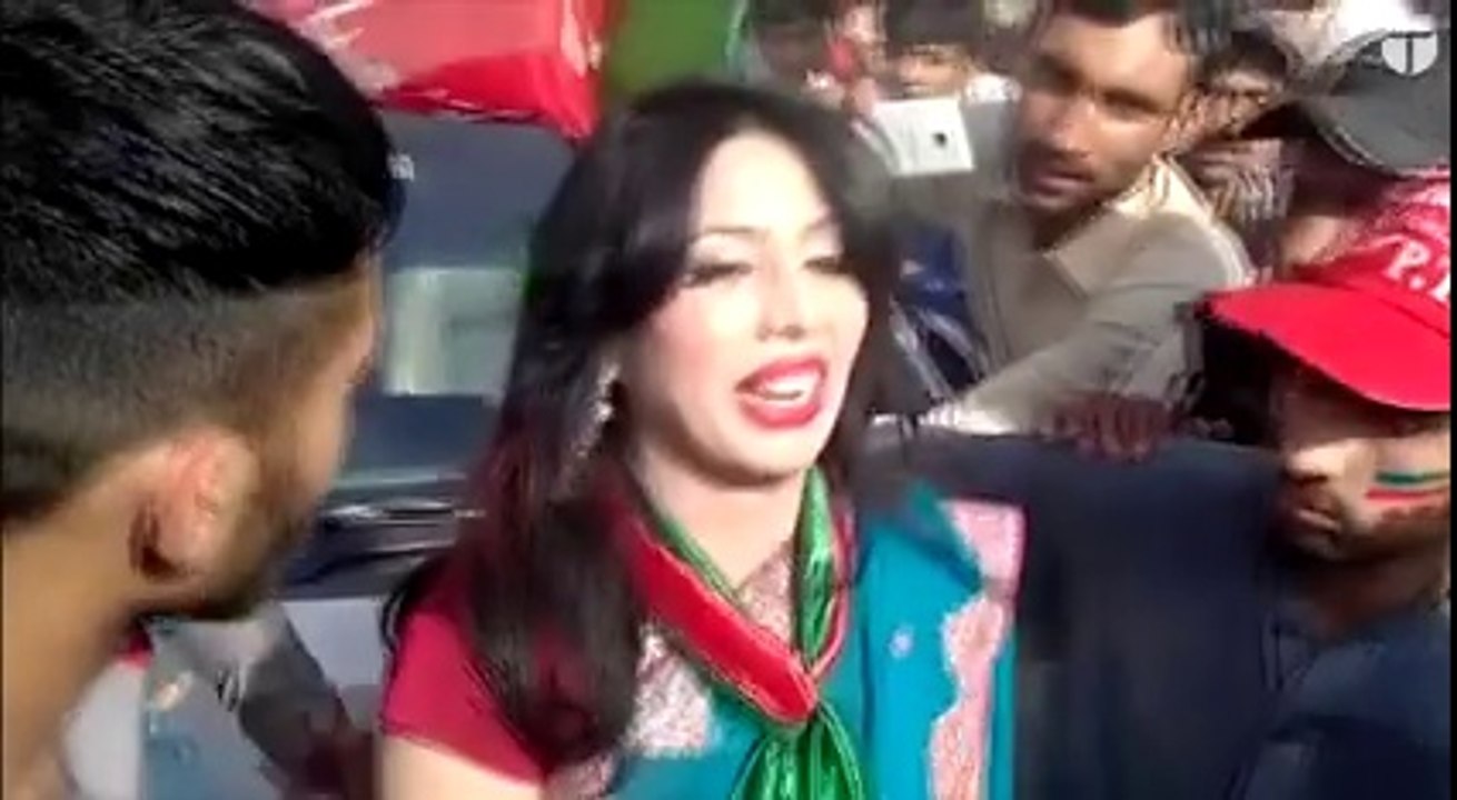 Model Annie Khan Proposed Imran Khan