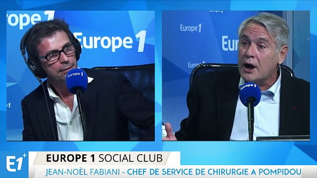 Napoléon va amener les médecins à l'hôpital