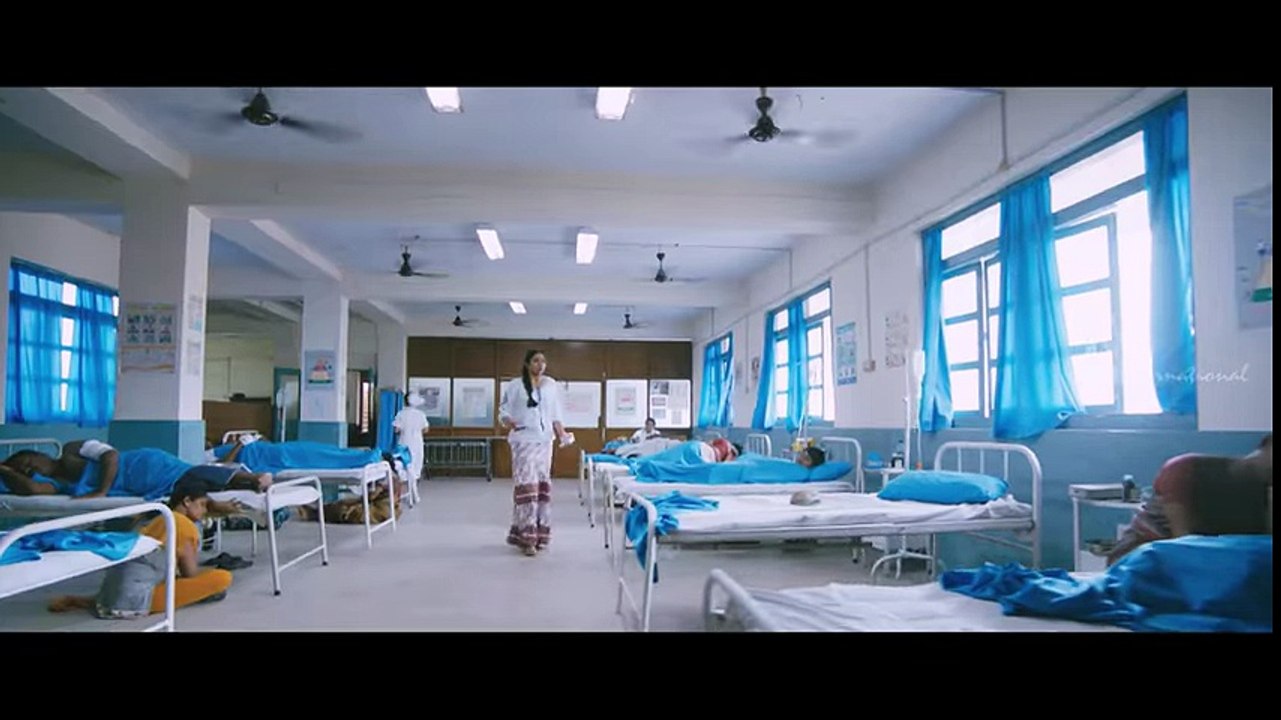 Vedalam Tamil Movie - Scenes - Lakshmi saves Ajith - Builders want Lakshmi to vacate house - YouTube