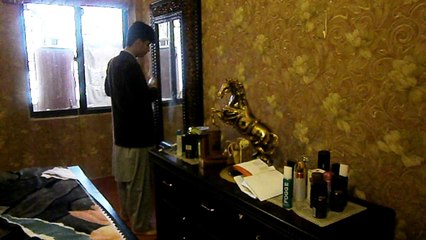 How Other People Apply Perfume And How Pathan Apply Perfume .. :-)