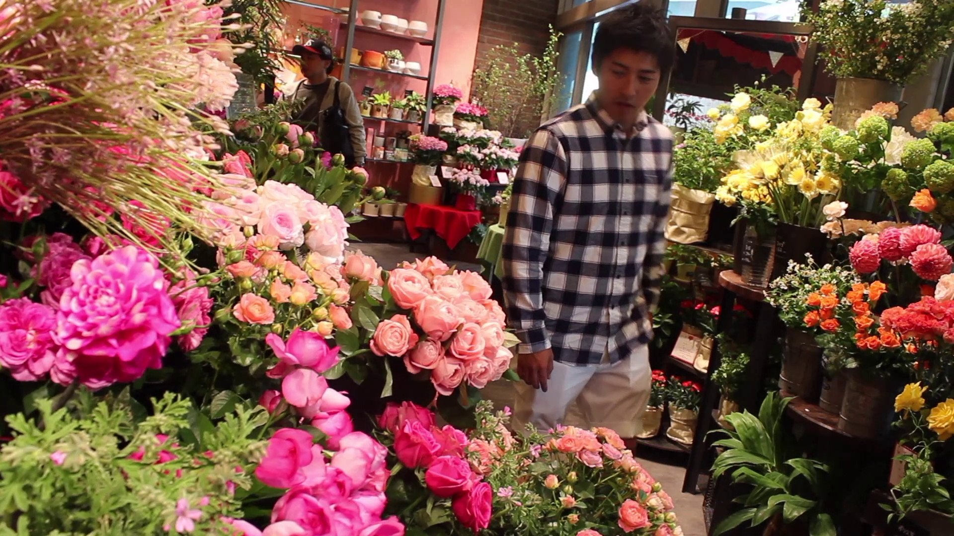 サプライズ 結婚式 二次会 新郎から新婦へ 花束 プレゼント 動画 Dailymotion