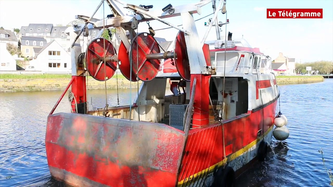 Lannion. Le Calypso est venu se réfugier sur les quais du Léguer !