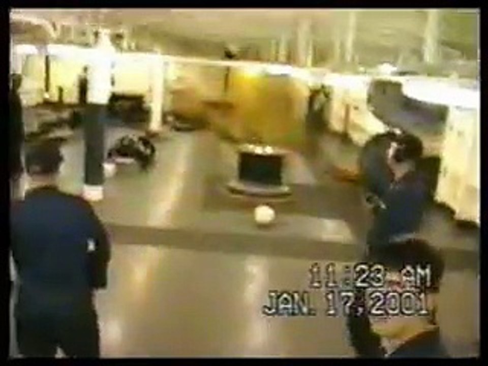 Ce navire perd son ancre et la chaîne de 100 tonnes !