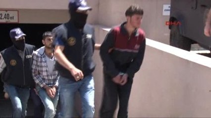 İzmir'de Bombalı Saldırı Planlayan 14 Kişi Adliyeye Gönderildi