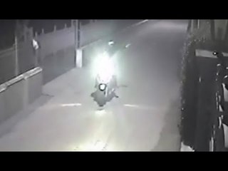 Napoli - Camorra, taglieggiavano imprenditori sparando contro le loro case (10.05.16)