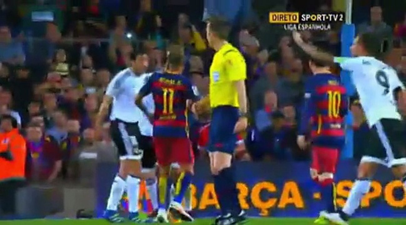 @-Not good gesture by neymar -@