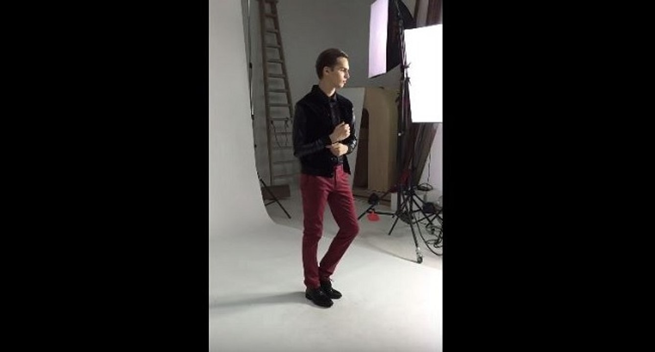 L'étonnante séance photo d'un mannequin qui fait 25 poses en 29 secondes