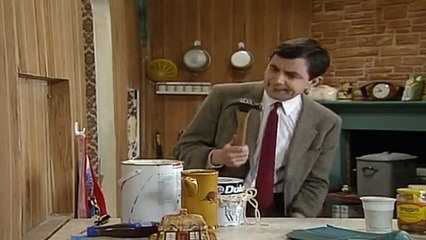 Mr Bean - Teddy as a Paintbrush