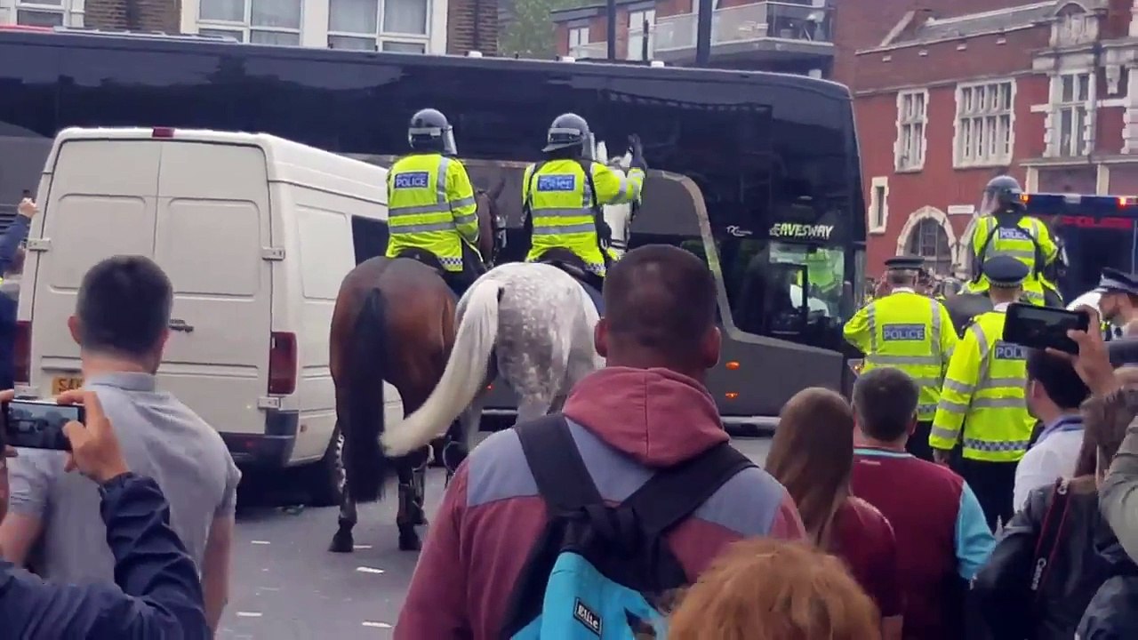 Breaking news Manchester United's bus was smashed up by West Ham fans