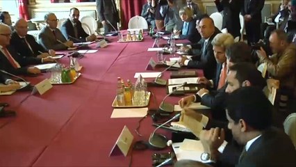 كيري يدعو أصدقاء سوريا إلى الاجتماع بفيينا