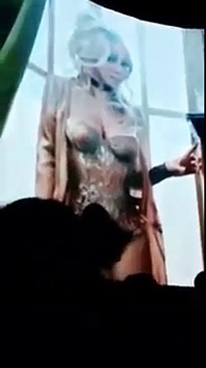 Mariah Carey very drunk with Anthony Burrell and Bryan Tanaka in Paris 2016