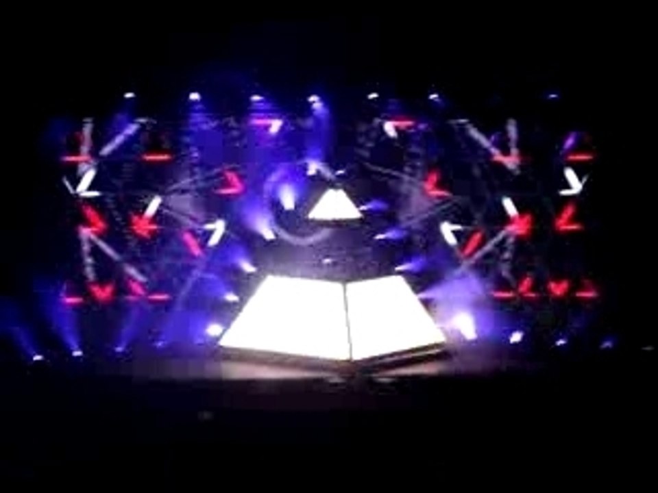 DAFT PUNK NIMES HUMAN AFTER ALL