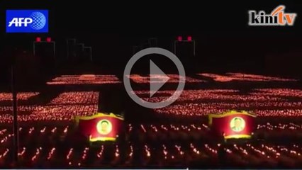 Mengagumkan... cahaya terangi Dataran Pyongyang