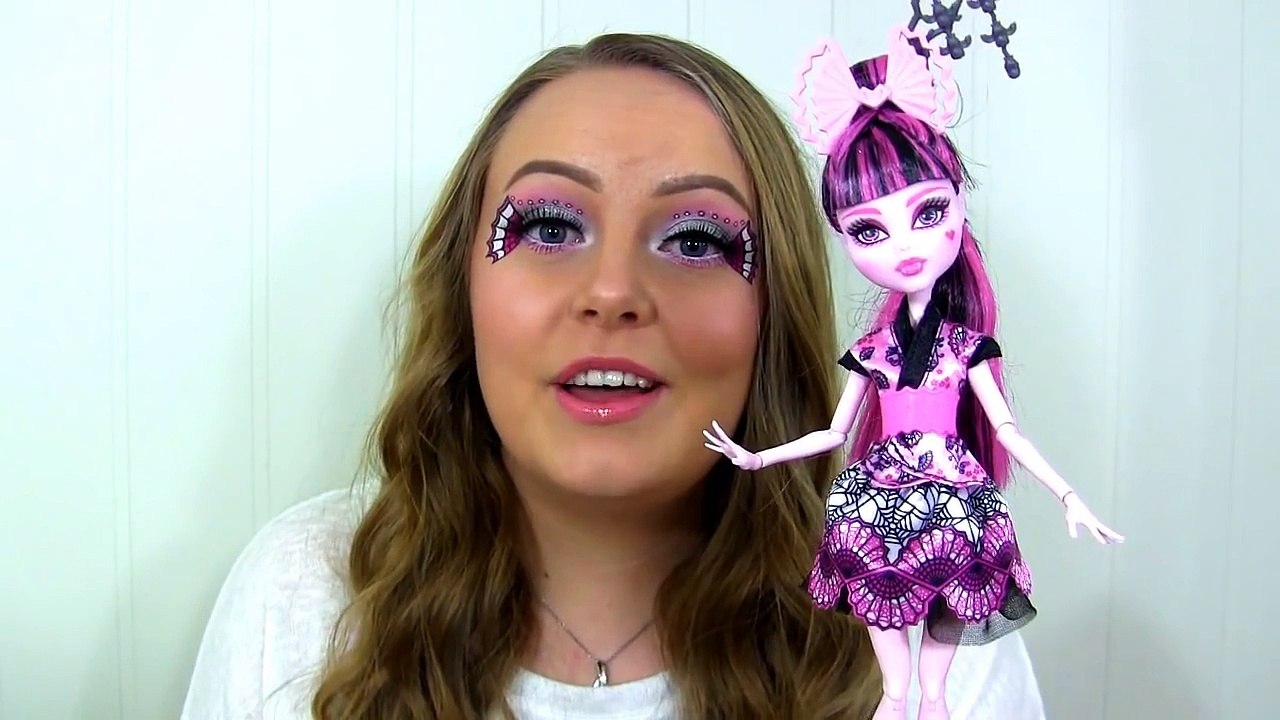 Monster High's Draculaura Exchange Doll Makeup Tutorial