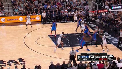 Russell Westbrook enfume Patty Mills