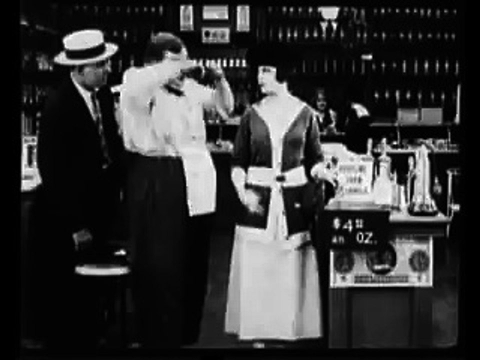 F. ARBUCKLE & BUSTER KEATON. WEDDING NIGHT (1917)