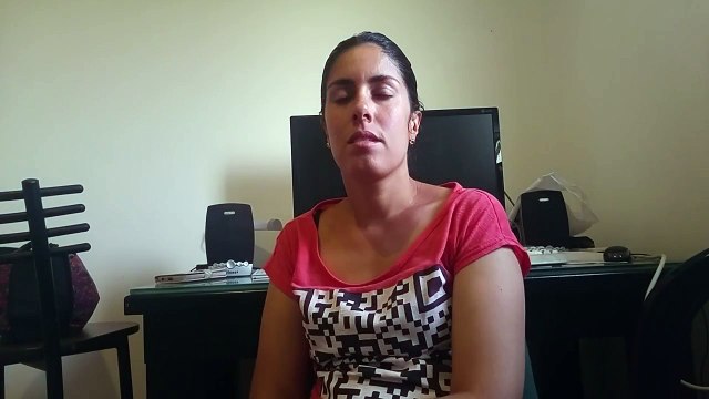 אילה כהן מאפרת מקצועית - טיפ ממש קצר על משקפיים