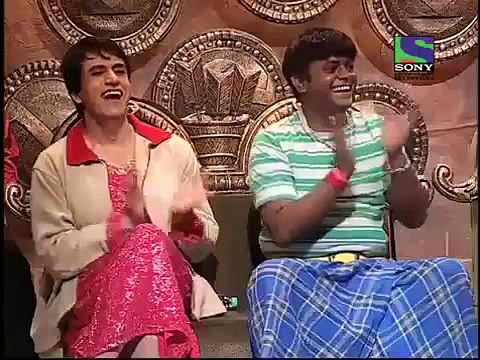See How Shakeel Siddiqui Flirting With Sarween Chawla