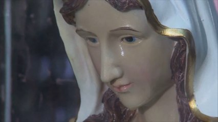 La Vierge Marie qui pleure suite à un décès en Israël