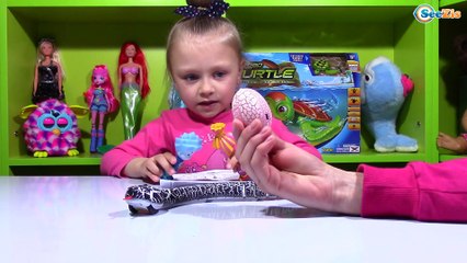 ФИКСИКИ и Ярослава. Распаковка и обзор Инновационной игрушки – Змея. Игрушки для детей