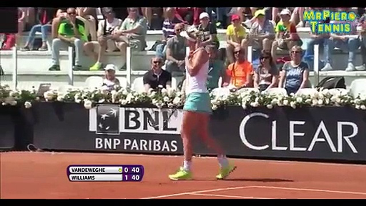 Un ramasseur de balles fait un gros malaise !