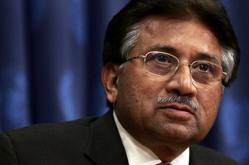 Скачать видео: Court declares Pervez Musharraf as proclaimed offender in high treason case