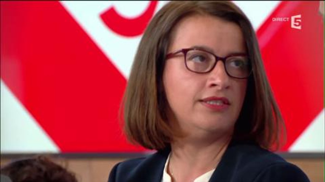 C à vous, France 5 : Brigitte Trogneux, la femme d'Emmanuel Macron s'exprime pour la première fois depuis Paris Match