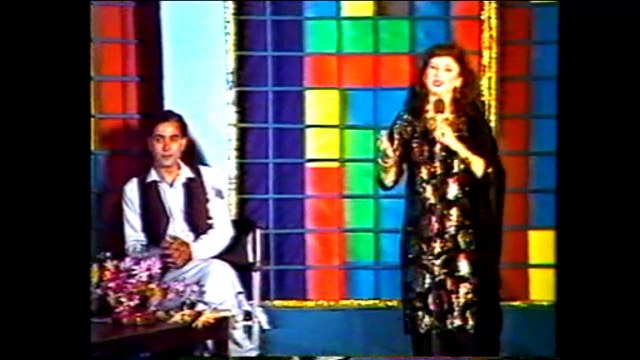Mahjabeen Qazalbash, Hindko Singer Performing in PTV Program Ander Shehar