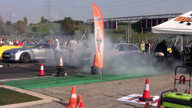 Nissan GT-R Vs Mercedes-Benz E-Classe AMG