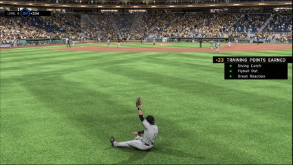 MLB® The Show™ 16_RTTS Plyr Yr1 9th Inn Diving Catch
