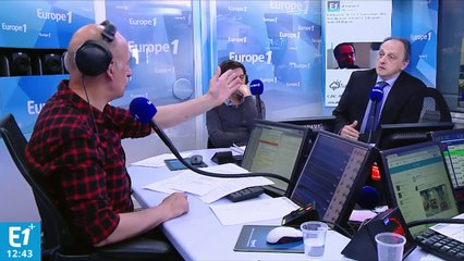 49.3 : "C'est une véritable implosion de la gauche"