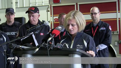 Destruição após incêndios em Fort McMurray