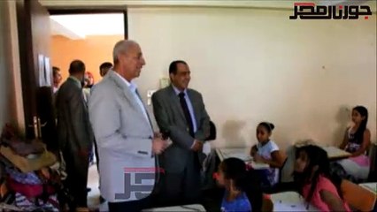 بالفيديو: محافظ اسوان يتفقد امتحانات النقل بالمدارس