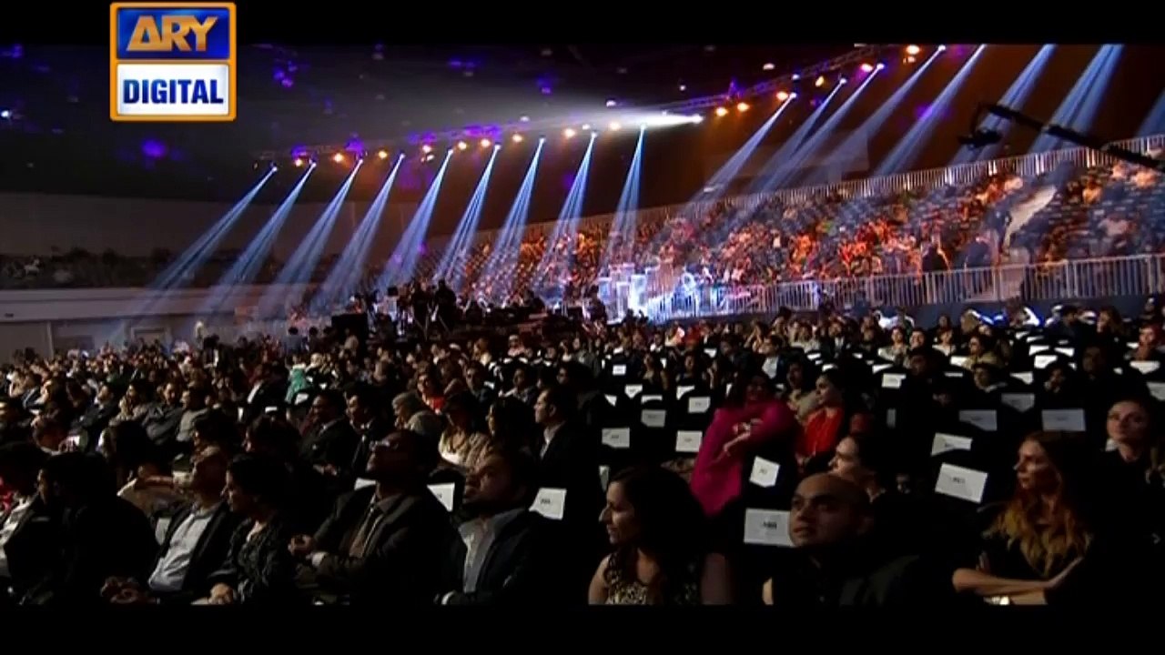 Hamza Abbasi Best Supporting Actor Male ,JPNA - Winners Box - ARY Films Awards