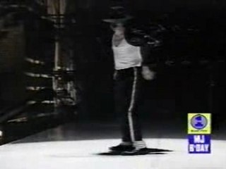 Mickael Jackson - Moon walk old school