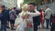 ПОЦЕЛУЙ ПРАНК ОТ ДЕВУШКИ : KISSES FROM THE GIRL PRANK