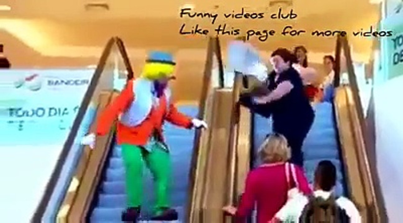 What Happend in Mall with fat women