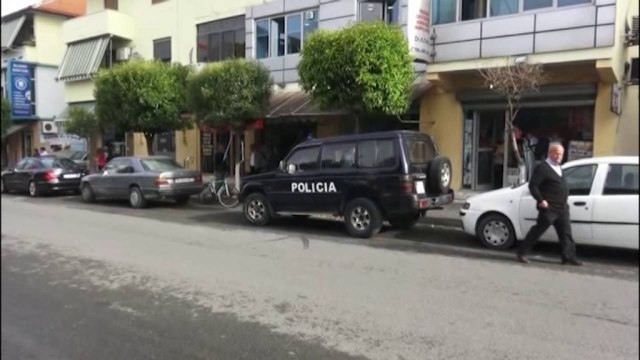TRITOL SERVISIT TE KOMPJUTERAVE NE FUSHE KRUJE, SHENOHEN VETEM DEME MATERIALE LAJM